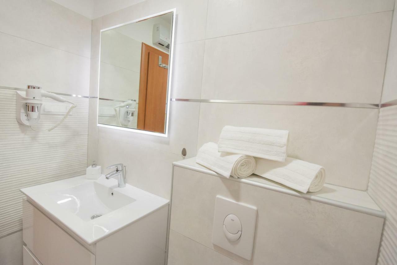 Studio Apartment Lena Kaštela Buitenkant foto